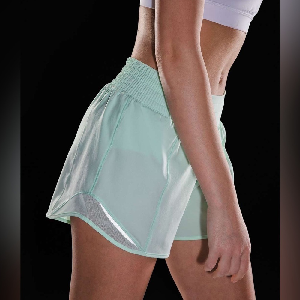 Lululemon Hotty Hot High-Rise Lined Short 4" - Picture 2 of 12